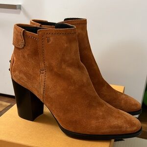 New Tod’s suede ankle boots